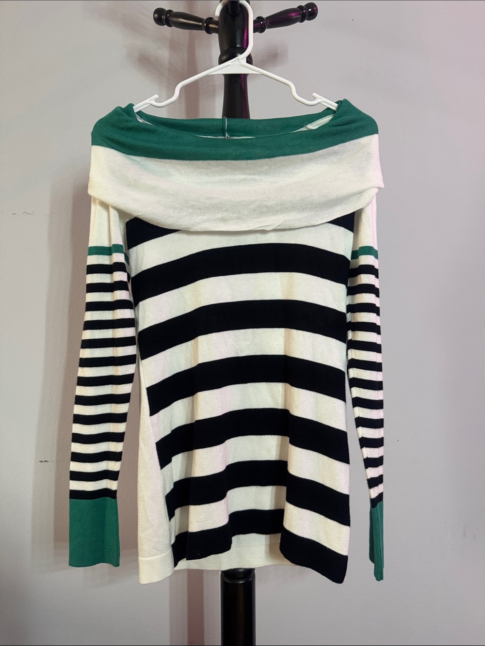 Striped Off-Shoulder Sweater in Green, Black & White 23.T